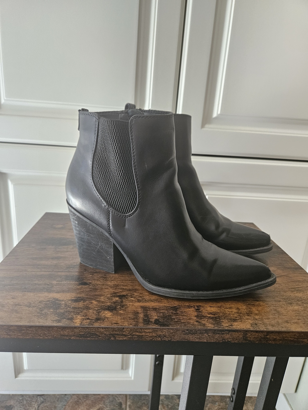 SOUL Naturalizer Micah Pointed Toe Comfort Chelsea Boots Urban Edgy Smart Casual